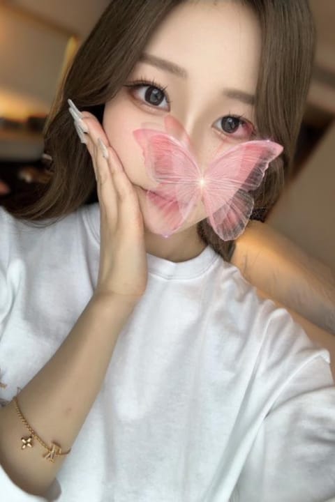 名古屋・栄メンズエステ〜HANIEL〜 セラピスト ⚜️きら⚜️ 20歳