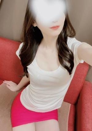 新大阪・西中島メンズエステAlivie（アリビエ） セラピスト 水瀬　えれな