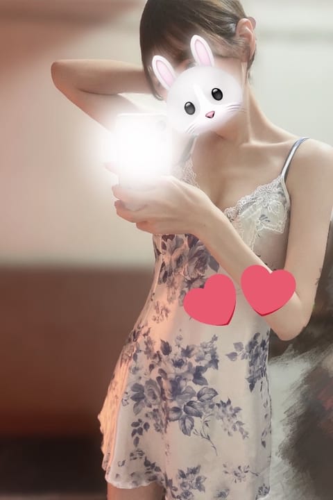 scrape_url:https://esthe-dulcis.com/images_staff/125/042718375185.jpg