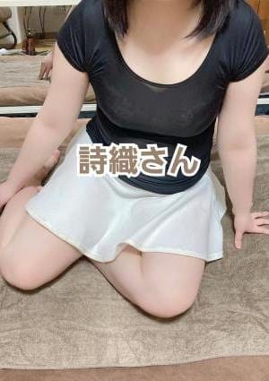 SHINE（シャイン） セラピスト 新人詩織さん