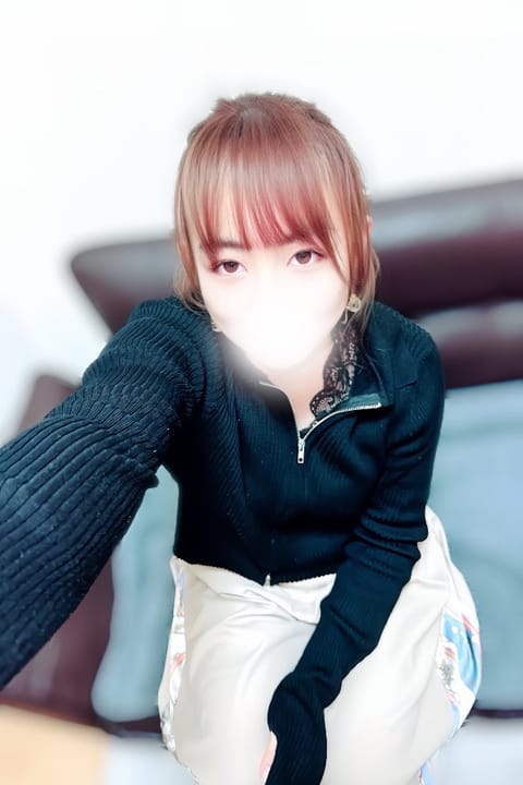 scrape_url:https://esthe-dulcis.com/images_staff/206/03311016211.jpg