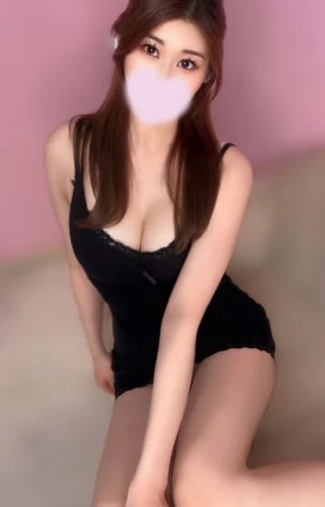 scrape_url:https://img.estama.jp/shop_data/00000031936/cast/sub/357x556/8p5in_20251215035158.jpg?f=webp