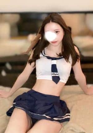 芹沢えいみ