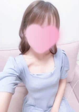 fees des fleurages（フェデフルラージュ） セラピスト あいり