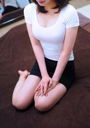 一峰みおぎ