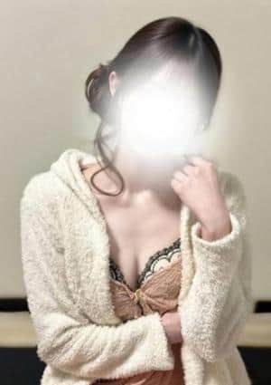 8mg名東 セラピスト えみり