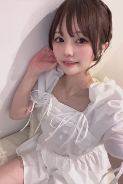 scrape_url:https://esthe-angeaile.com/images_staff/80/081915245545.jpeg