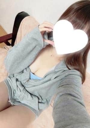 萌衣（めい）