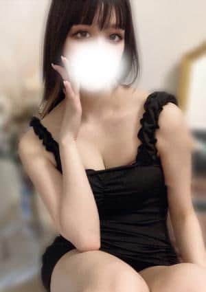 白石ゆりあ