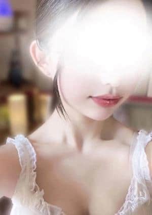 真中さとみ