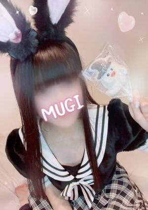 新人むぎ