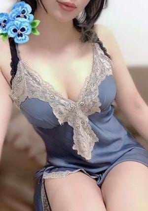 涼葉なな