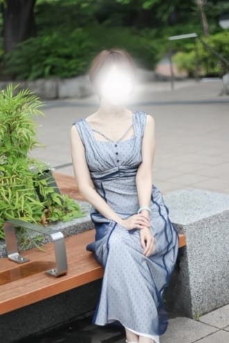 scrape_url:https://grandaromatokyo.com/images_staff/754/072213403638.jpg