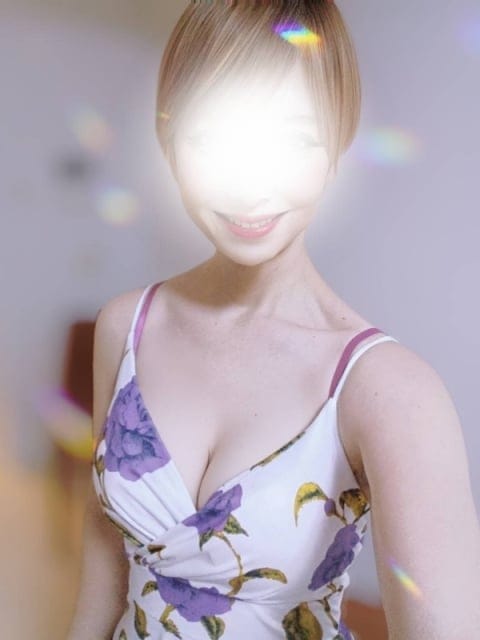 横浜新横浜町田人妻メンズエステ セラピスト 星乃ゆり