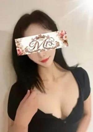 THE Mrs.（ザ・ミセス）〜ワンランク上の癒やし空間〜 セラピスト 伊代