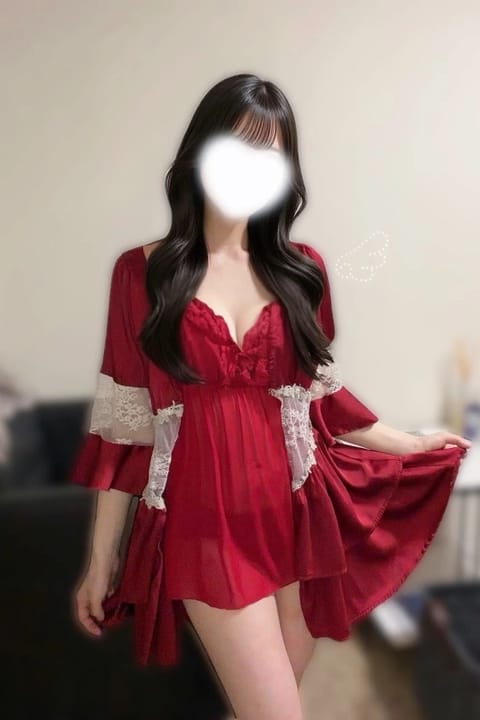 scrape_url:https://esthe-angeaile.com/images_staff/221/062217225594.jpeg