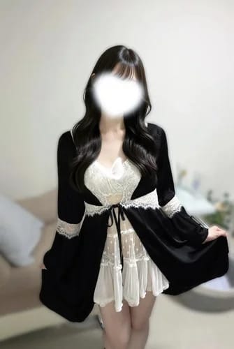 scrape_url:https://esthe-angeaile.com/images_staff/221/051423205742.jpg