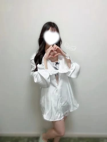 scrape_url:https://esthe-angeaile.com/images_staff/221/051423205286.jpg