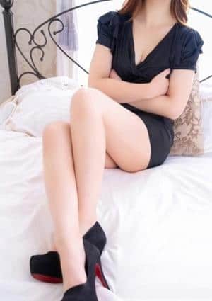 Mrs Crystal（ミセスクリスタル）名駅ルーム セラピスト 色羽