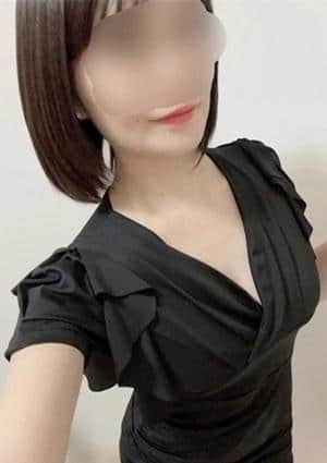 中山ちなつ