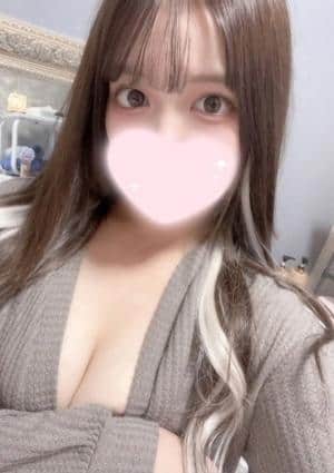 CRYSTAL SPA セラピスト もえか
