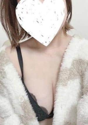 葉月りいさ