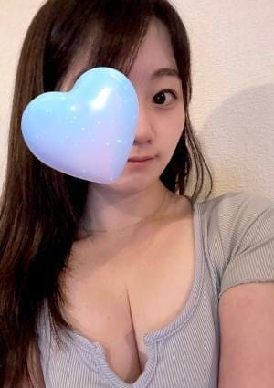 White（ホワイト）スパ セラピスト はな