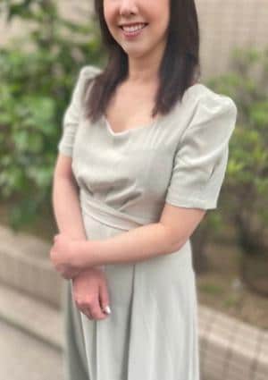 ミセスの子守唄 セラピスト 紘美