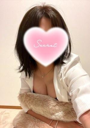 代々木上原メンズエステ 淑女の手 セラピスト 渡辺れな