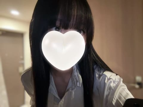 scrape_url:https://esthe-alice.net/images_staff/352/07041833474_11.jpeg