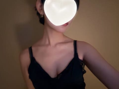 scrape_url:https://esthe-alice.net/images_staff/352/070418334774_5.jpeg