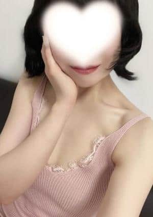代々木上原メンズエステ 淑女の手 セラピスト 餅田すみれ