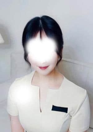 ホワイトティアラ セラピスト 白石愛菜