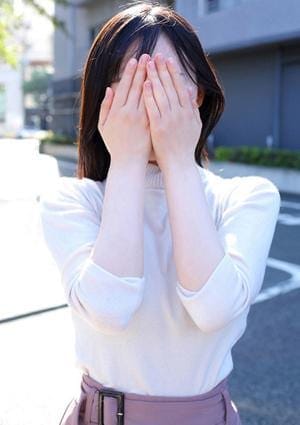 坂間なゆ