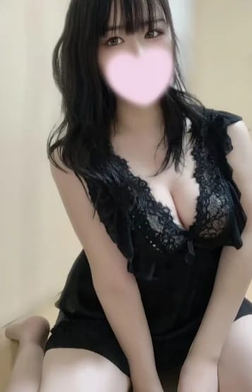 scrape_url:https://img.estama.jp/shop_data/00000031936/cast/sub/357x556/3rw5o_20251111194511.jpg?f=webp
