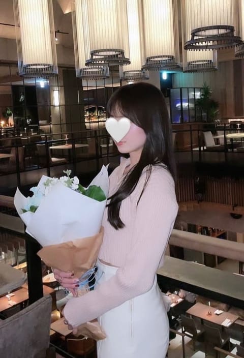 scrape_url:https://esthe-alice.net/images_staff/65/070418142343_14.jpeg