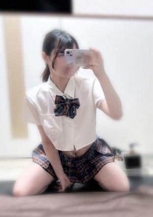 尾崎すみれ