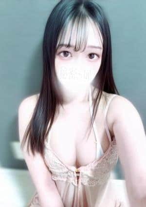 白咲　りいな