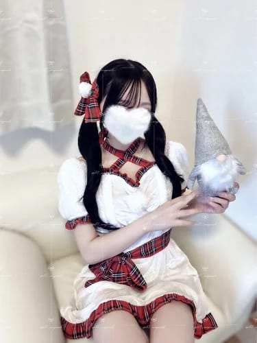 scrape_url:https://esthe-angeaile.com/images_staff/130/120816504713_12.jpg