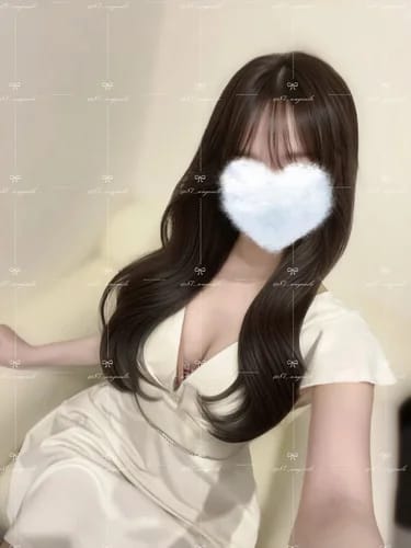 scrape_url:https://esthe-angeaile.com/images_staff/130/040816544697_3.jpg