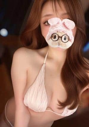 夢咲えれな
