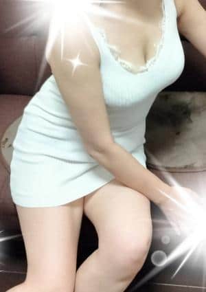 山田 もな