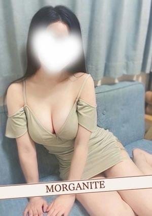 結城えれな