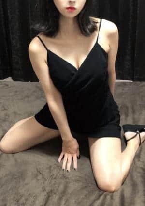 木崎えいみ