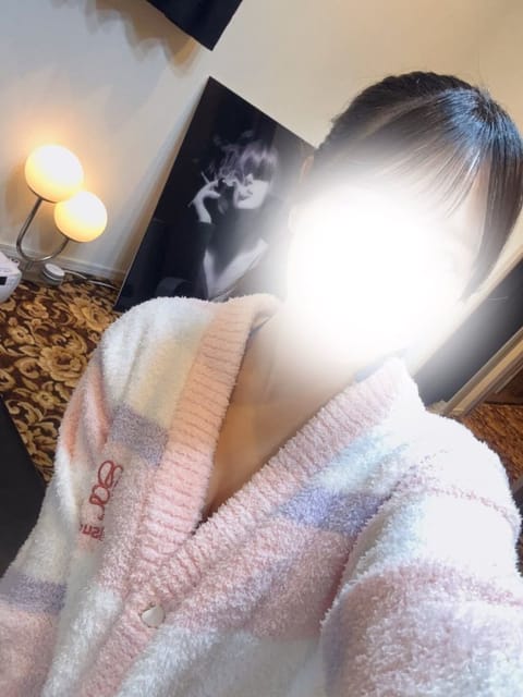 scrape_url:https://esthe-alice.net/images_staff/424/070415443939_0.jpeg