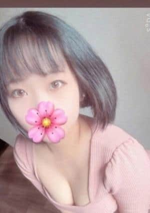白石ひな