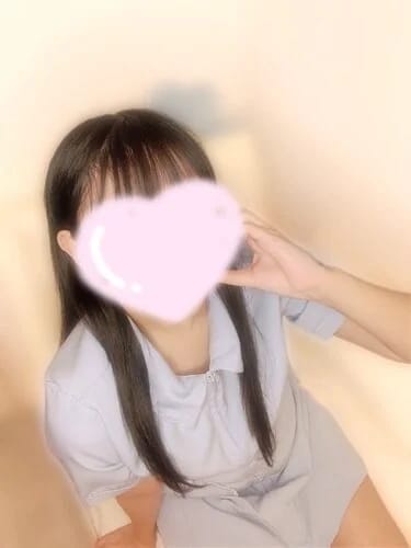 scrape_url:https://esthe-angeaile.com/images_staff/220/110517291642.jpeg