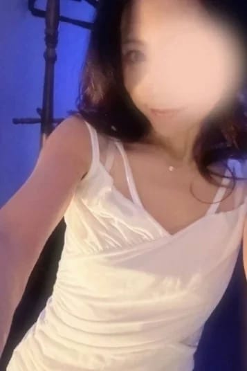 scrape_url:https://img.estama.jp/shop_data/00000040892/cast/sub/357x556/1fx9n_20260518144525.jpg?f=webp