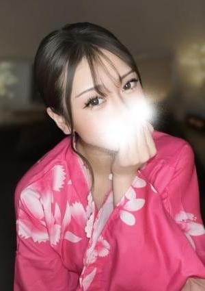 如月モモ