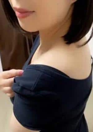 山根まみ